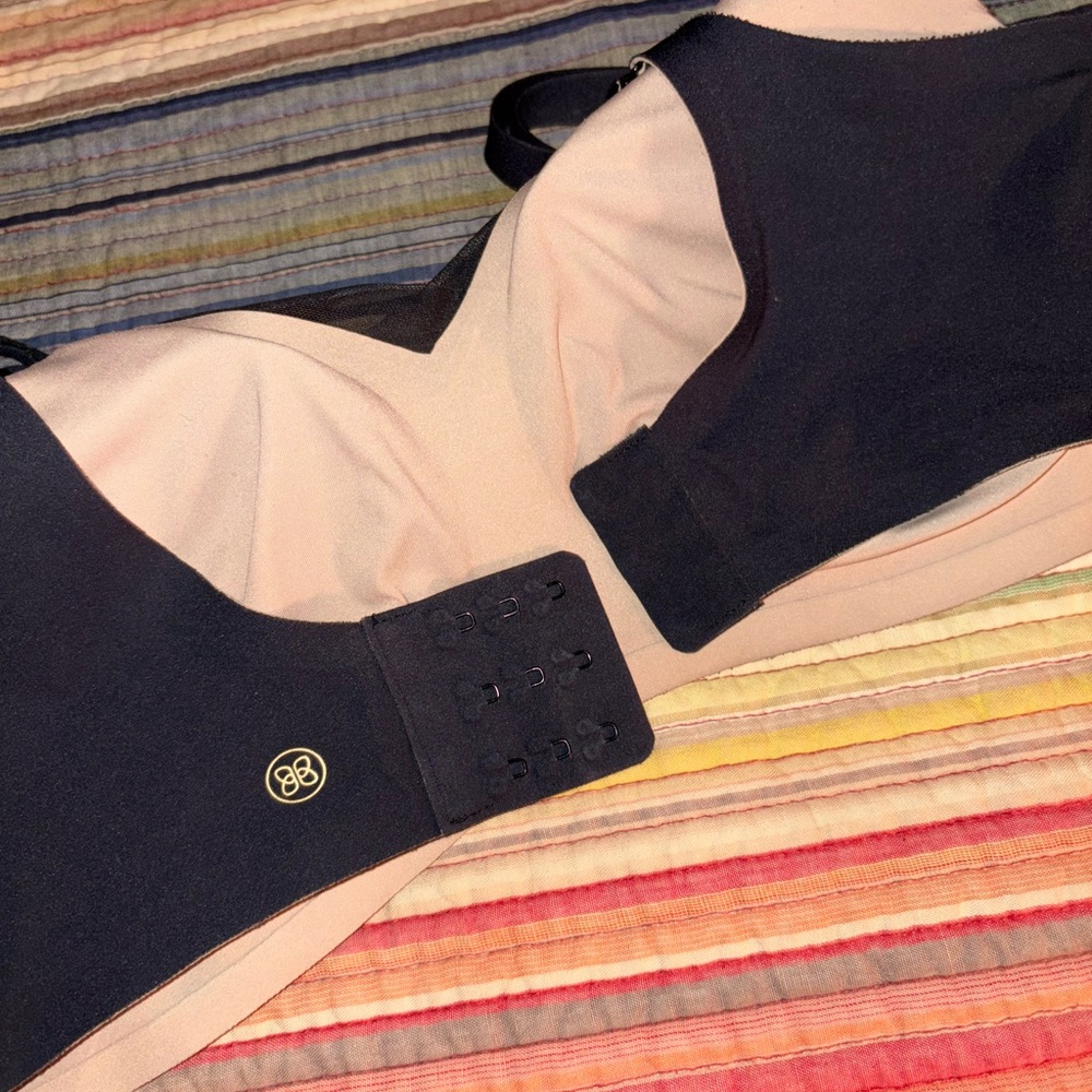 Honeylove Black Mesh Crossover Women's Bra - Picture 2 of 4